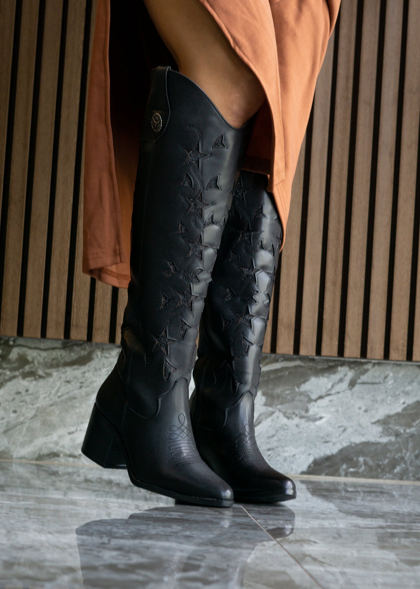 15643 Negro