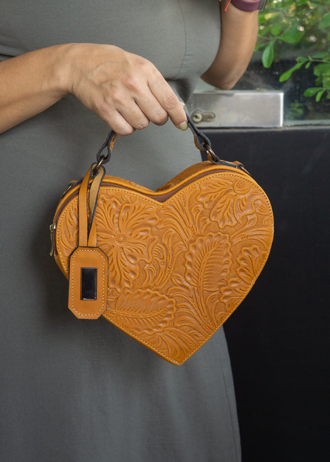 Bolsa Corazón Mostaza