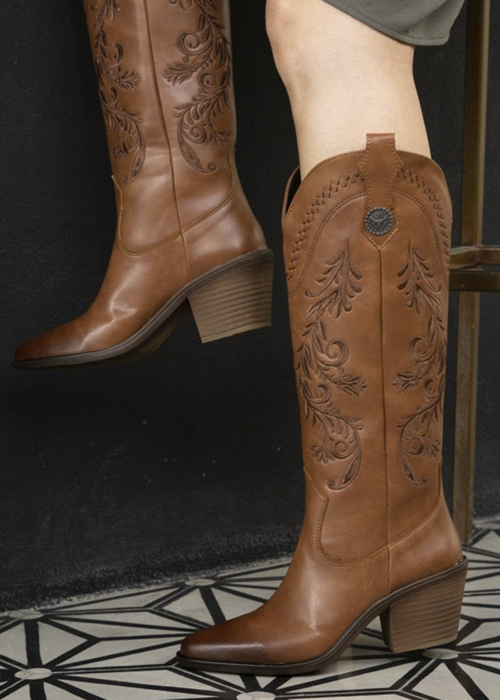 00832 BOTAS TANCON BORDADO WESTERN EN RELIEVE DISEÑO ELEGANTE Y MUY VERSATIL