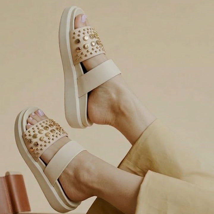 00452 Huarache de suela alta con doble tira y remaches muy cómodos con plantilla confort