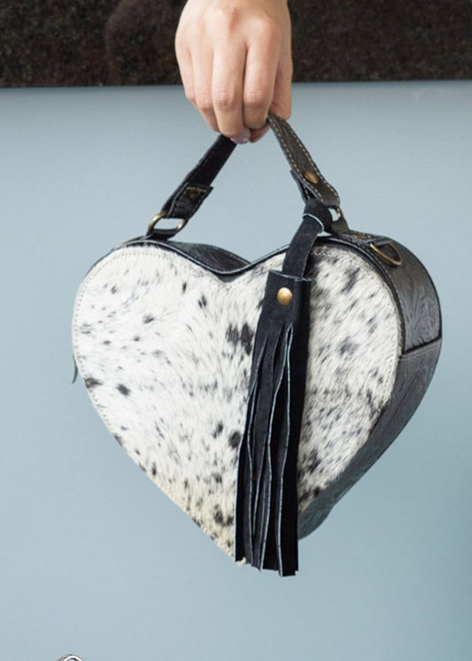 Bolsa Corazón Negro Pelo