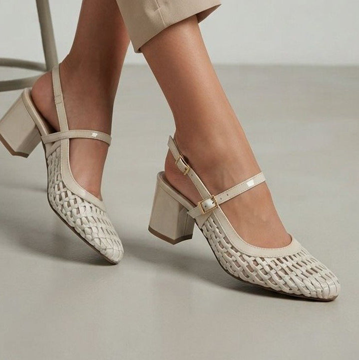 00350 Zapatilla de tacón bajo con diseño destaponado chinela tejida tipo artesanal con punta fina
