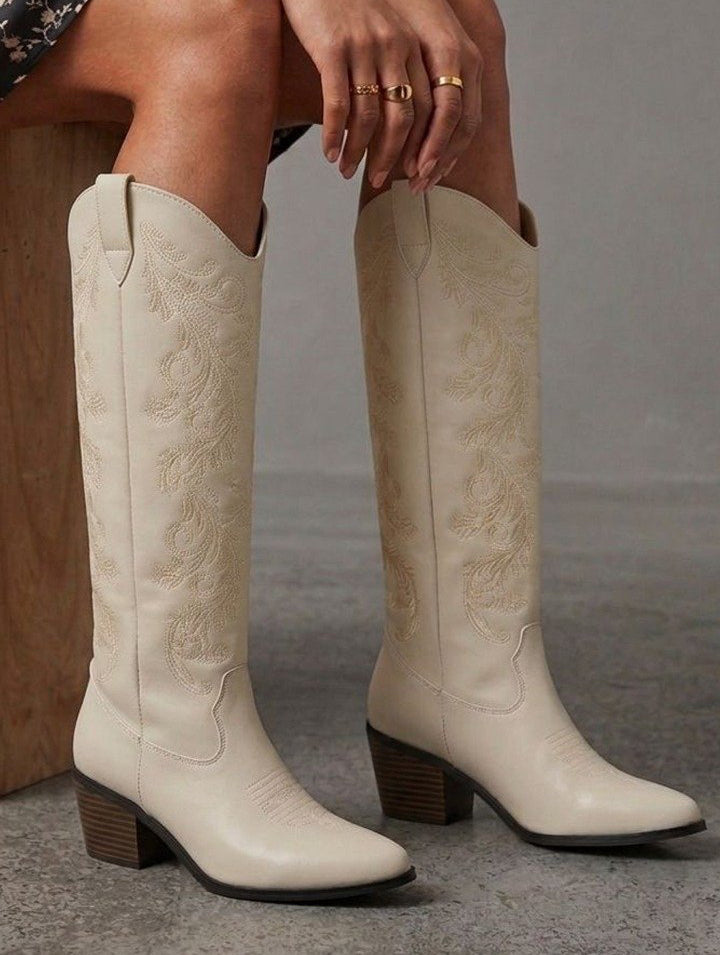 00058 BOTAS VAQUERAS CON BORDADO ELEGANTE EN EL TUBO