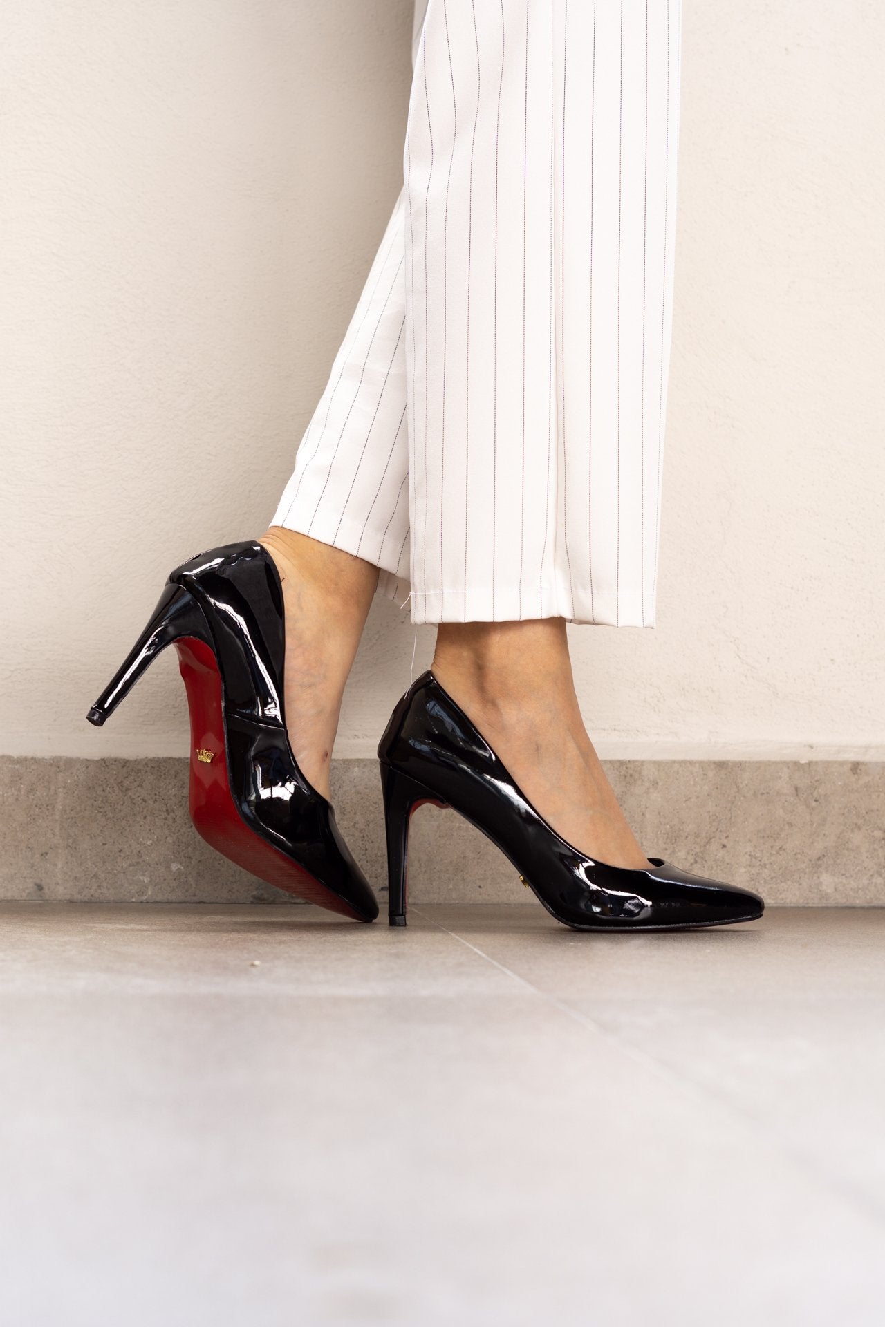 6040 60401 Charol Negro