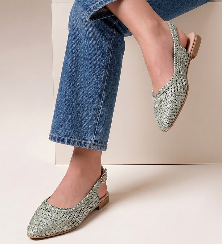 00468 Balerinas de piso con material tejido tipo slingback con hebilla ajustable
