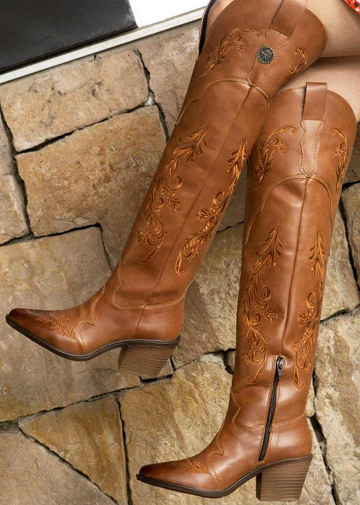 00833 BOTA VAQUERA LARGA PARA DAMA ELEGANTE COLOR TAN CON BORDADO WESTERN EN RELIEVE